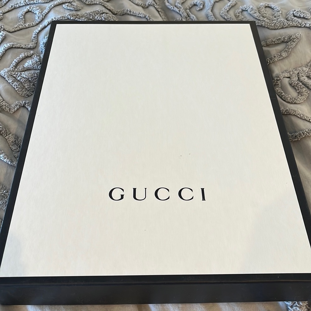 SOLD! NWT AND Box Gucci long sleeve GG Logo Sweater - special edition! PERFECT - Picture 6 of 9